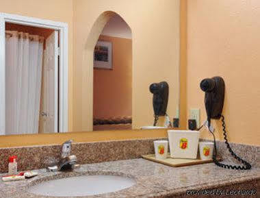 Motel Super 8 By Wyndham San Angelo Extérieur photo