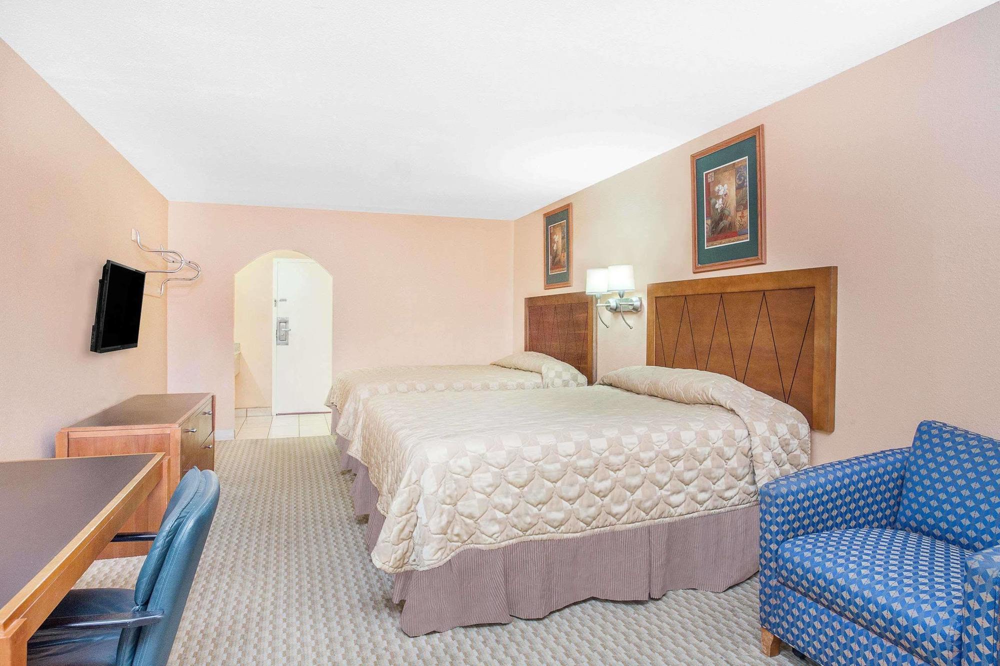 Motel Super 8 By Wyndham San Angelo Extérieur photo